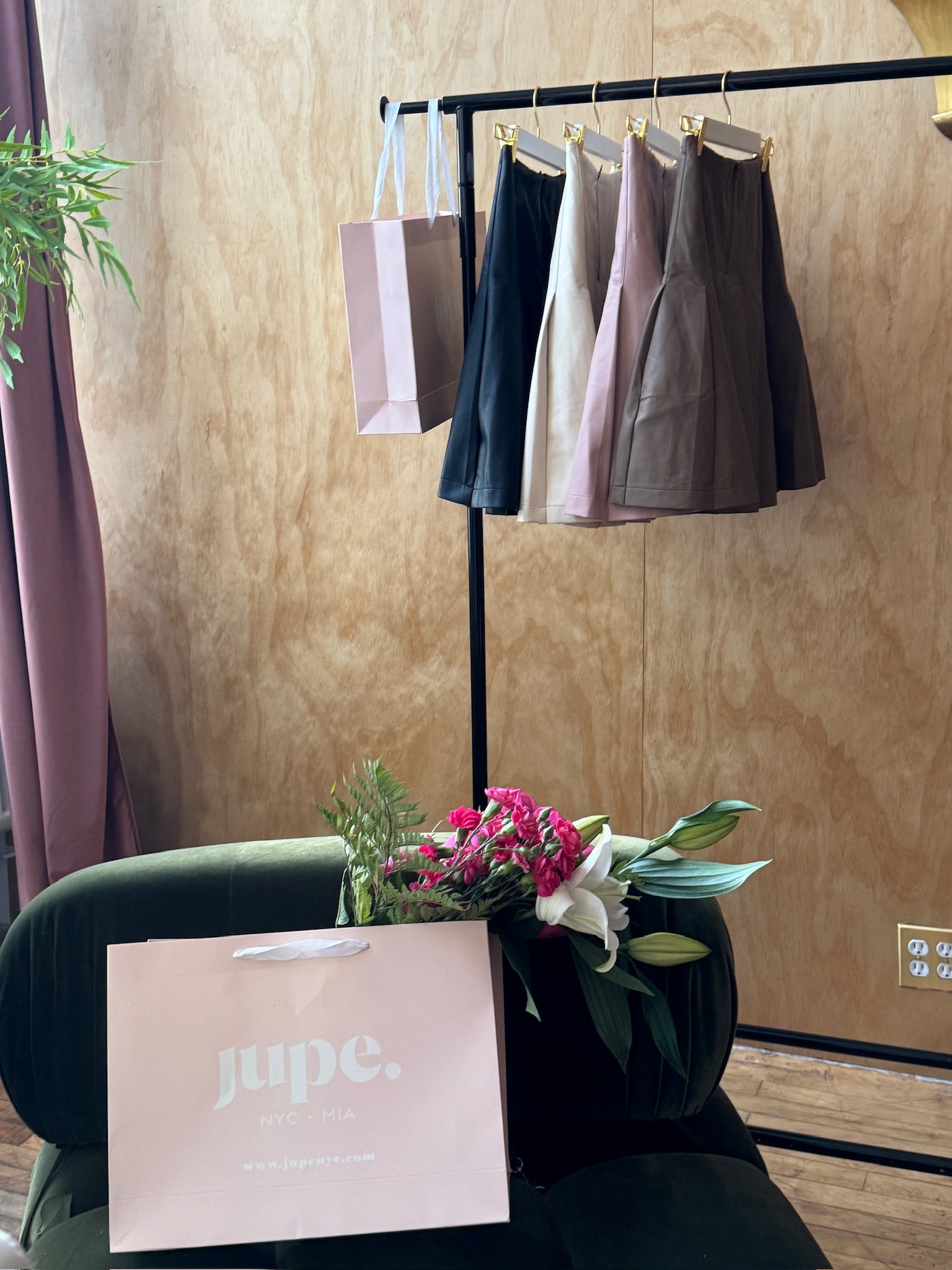 The Leather Pleated Skirt - Jupe NYC